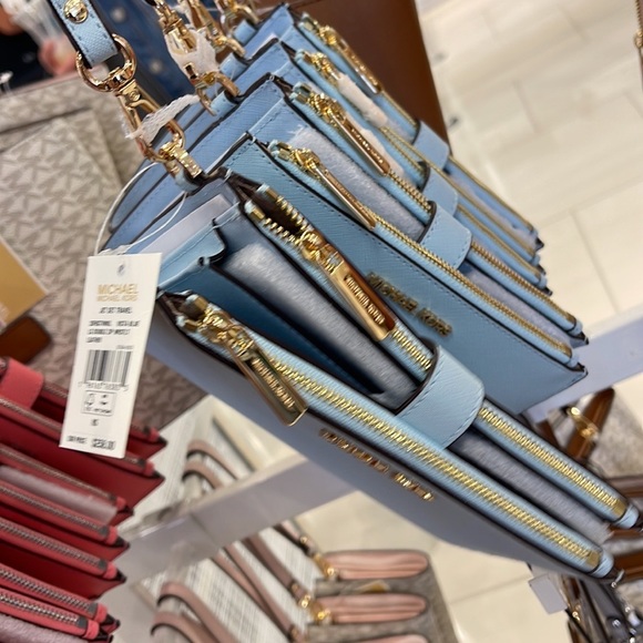 MICHAEL KORS LARGE DOUBLE ZIP WRISTLET WALLET PHONE CASE CLUTCH 
Vista Blue - Picture 4 of 16